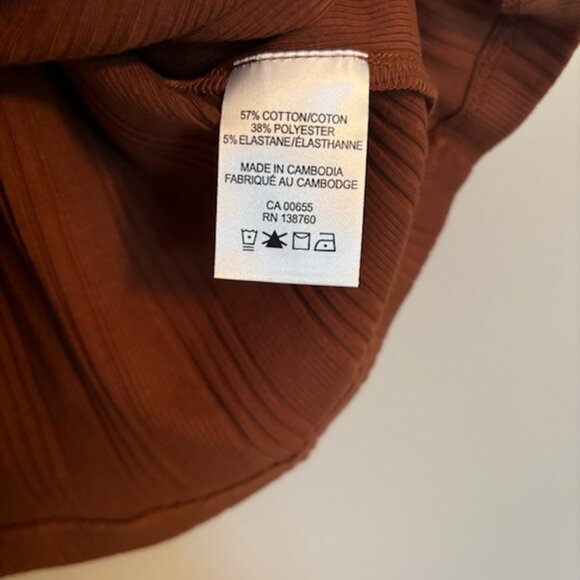 *New with tags* Reitmans Burnt Orange Ribbed Sleeveless Top High Neck XL - Picture 3 of 6